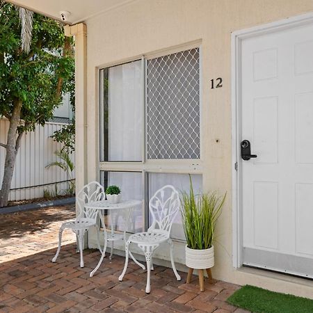 Central Motel Mooloolaba And Apartments Exterior photo