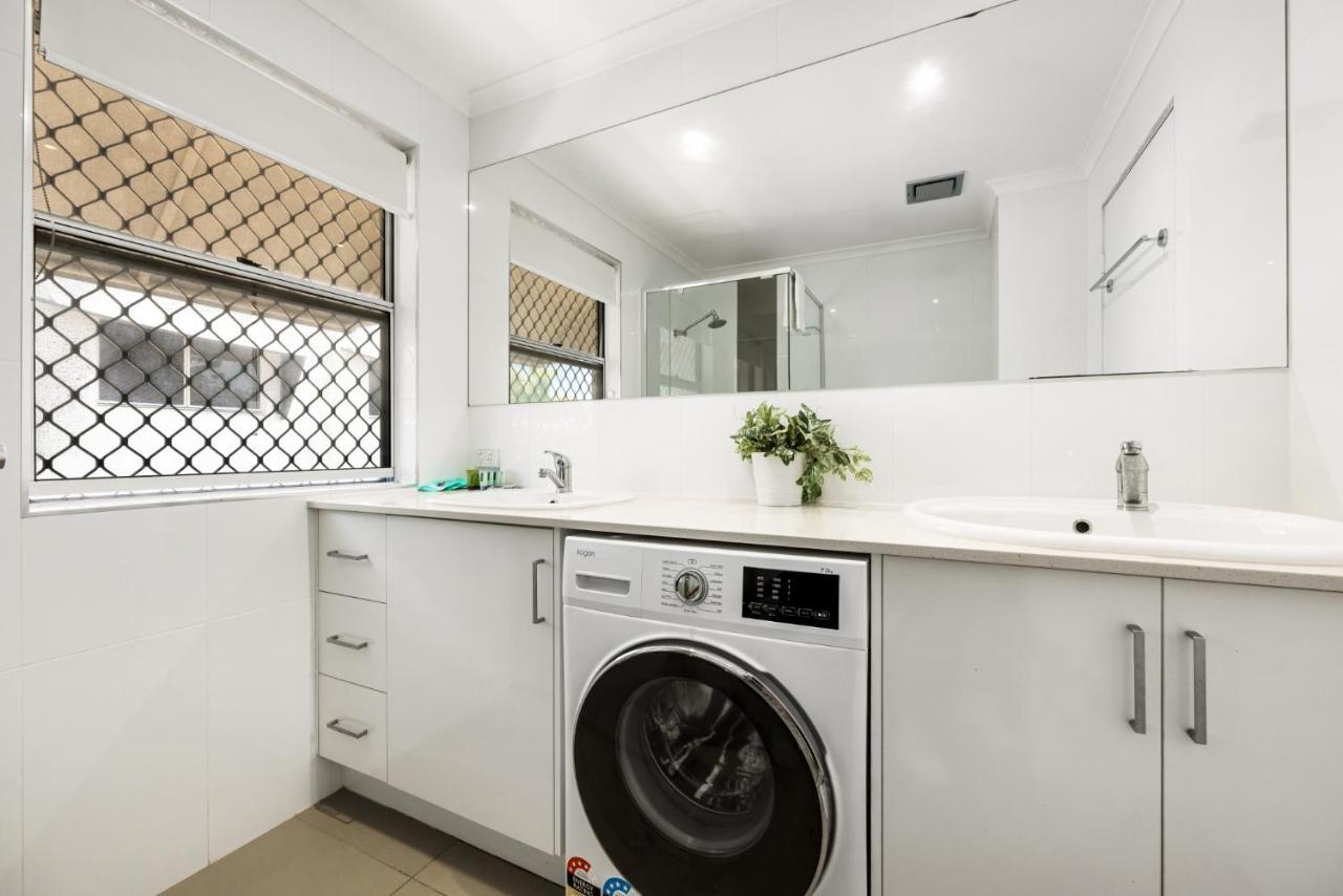 Central Motel Mooloolaba And Apartments Exterior photo